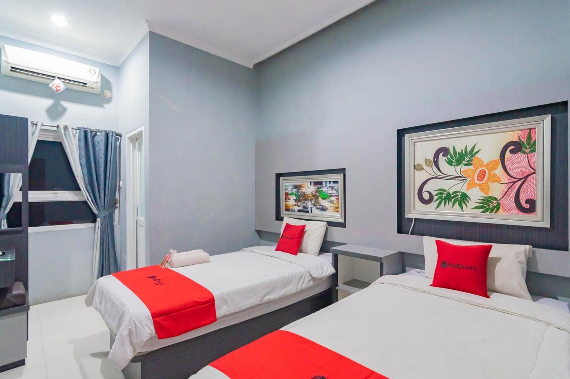 Reddoorz Resort Premium @ Sangkan Hurip Kuningan Exterior foto